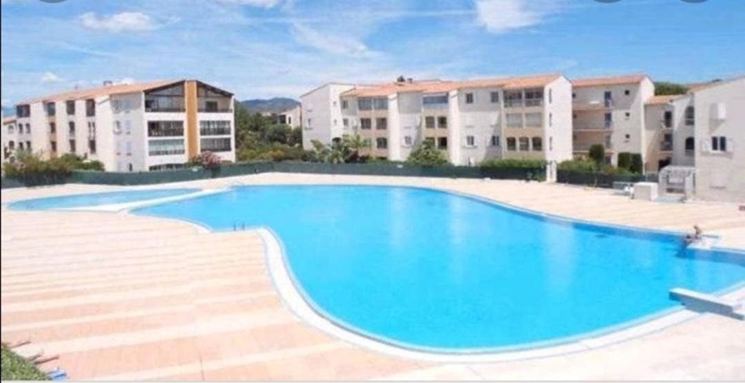 Appartement Au Lagon Bleu A Frejus, Garage, Tennis & Piscine 1200 M2 Luaran gambar
