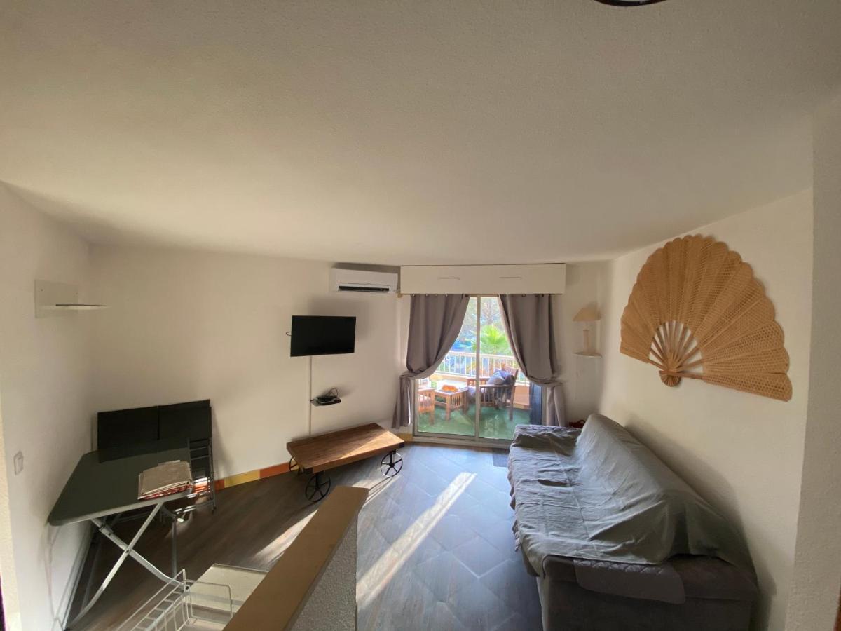 Appartement Au Lagon Bleu A Frejus, Garage, Tennis & Piscine 1200 M2 Luaran gambar