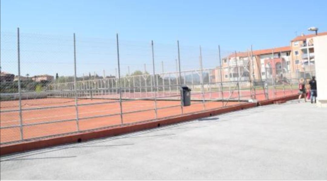 Appartement Au Lagon Bleu A Frejus, Garage, Tennis & Piscine 1200 M2 Luaran gambar