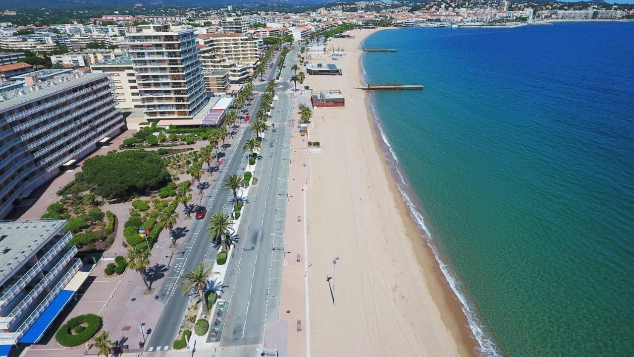 Appartement Au Lagon Bleu A Frejus, Garage, Tennis & Piscine 1200 M2 Luaran gambar
